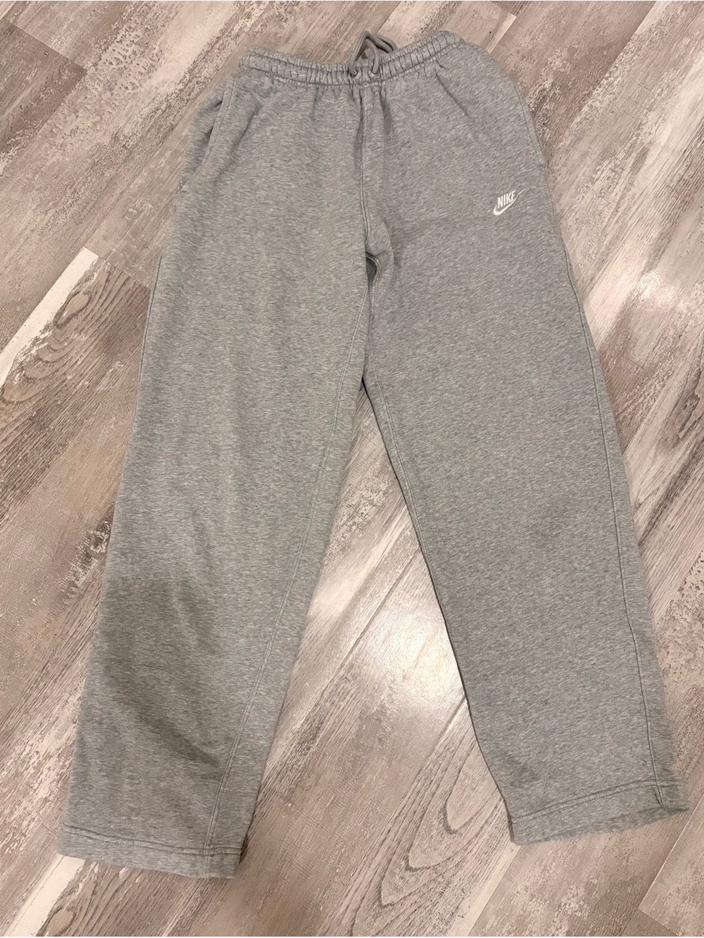 Nike men open hem wide leg